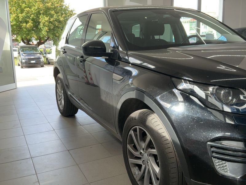Land Rover Discovery Sport 2.0 Td4 SE AWD — zdjęcie 8