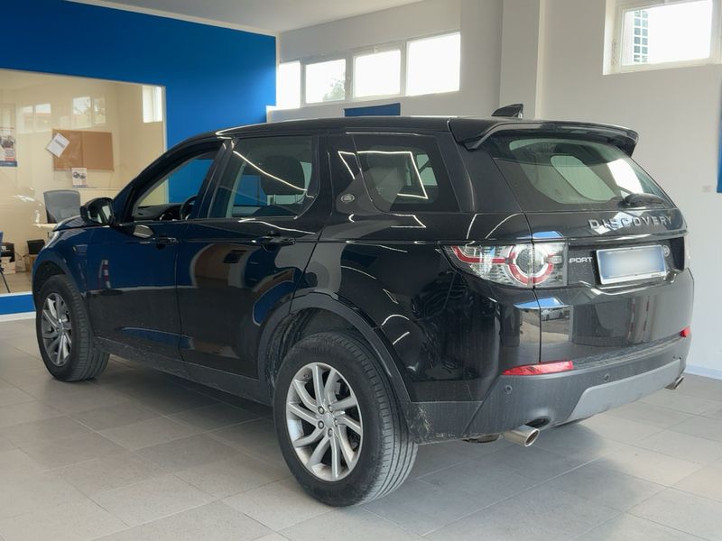 Land Rover Discovery Sport 2.0 Td4 SE AWD — zdjęcie 3
