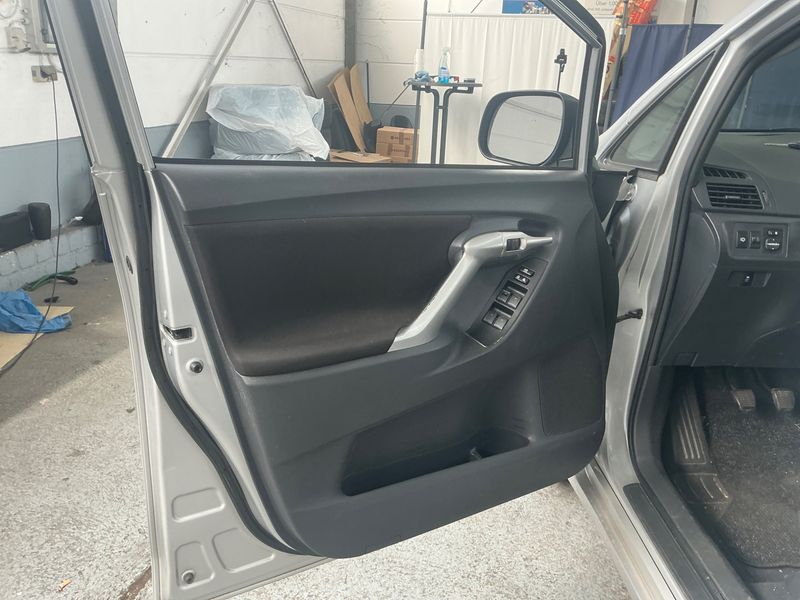 Toyota Verso 1.8 Edition 2011 – снимка 25
