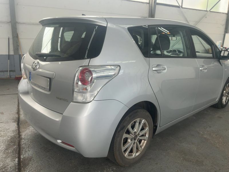 Toyota Verso 1.8 Edition — zdjęcie 6
