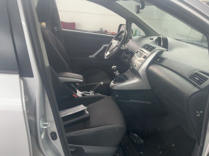 Toyota Verso 1.8 Edition — zdjęcie 11