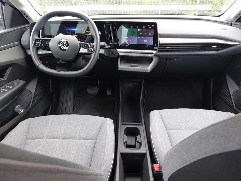 Renault Megane E-Tech electric drive 96 kW Equilibre — zdjęcie 11