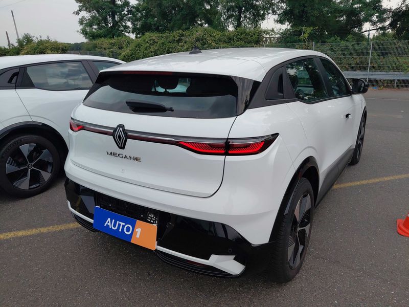 Renault Megane E-Tech electric drive 96 kW Equilibre — zdjęcie 5