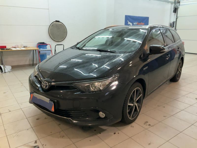 Auris Touring Sports 1.8 Hybrid Team D