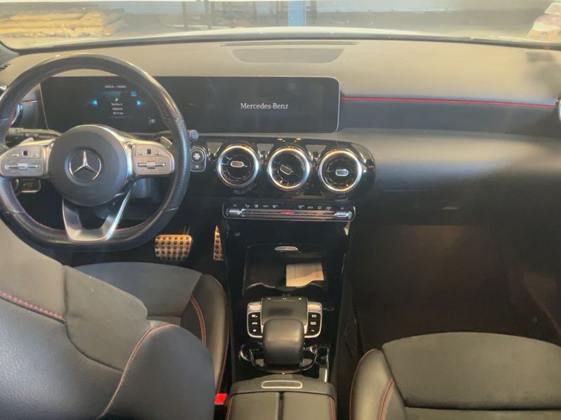 Mercedes-Benz A-Klasse A 200 — zdjęcie 12