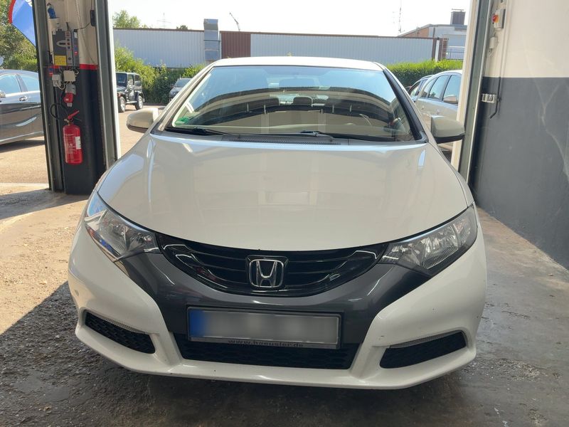 Honda Civic 1.8 i-VTEC Comfort — zdjęcie 9