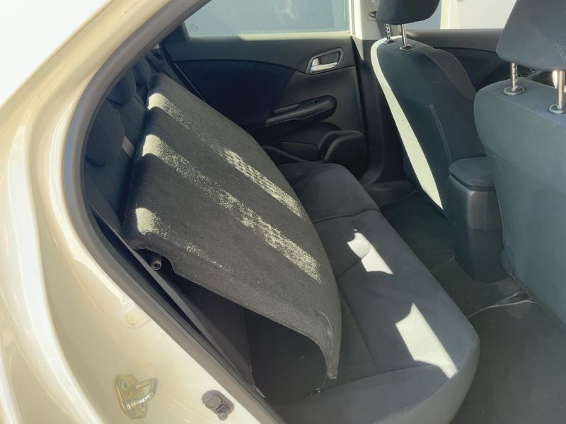 Honda Civic 1.8 i-VTEC Comfort — zdjęcie 14