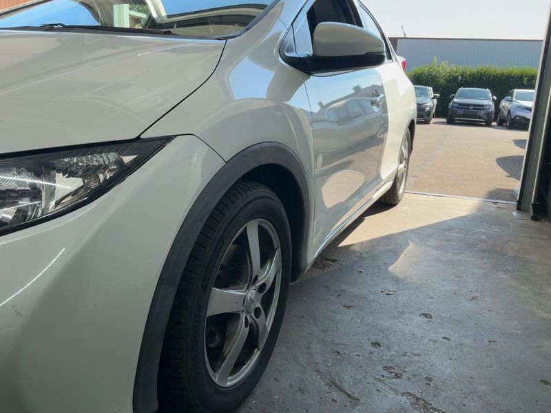 Honda Civic 1.8 i-VTEC Comfort — zdjęcie 2