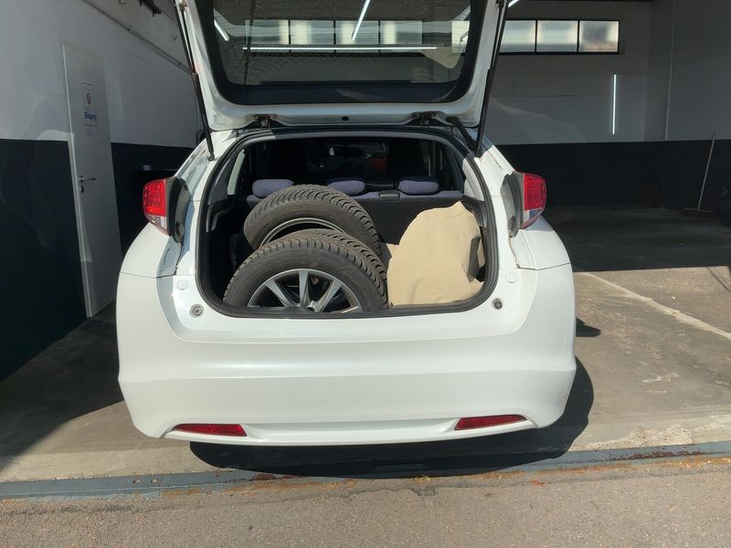 Honda Civic 1.8 i-VTEC Comfort — zdjęcie 10