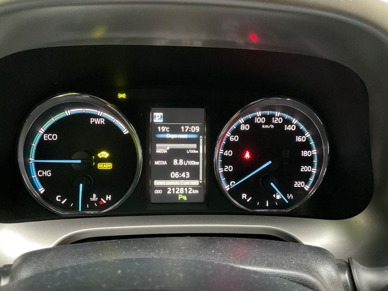 Toyota RAV 4 2.5 Hybrid Style — zdjęcie 13