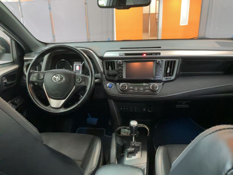 Toyota RAV 4 2.5 Hybrid Style — zdjęcie 12
