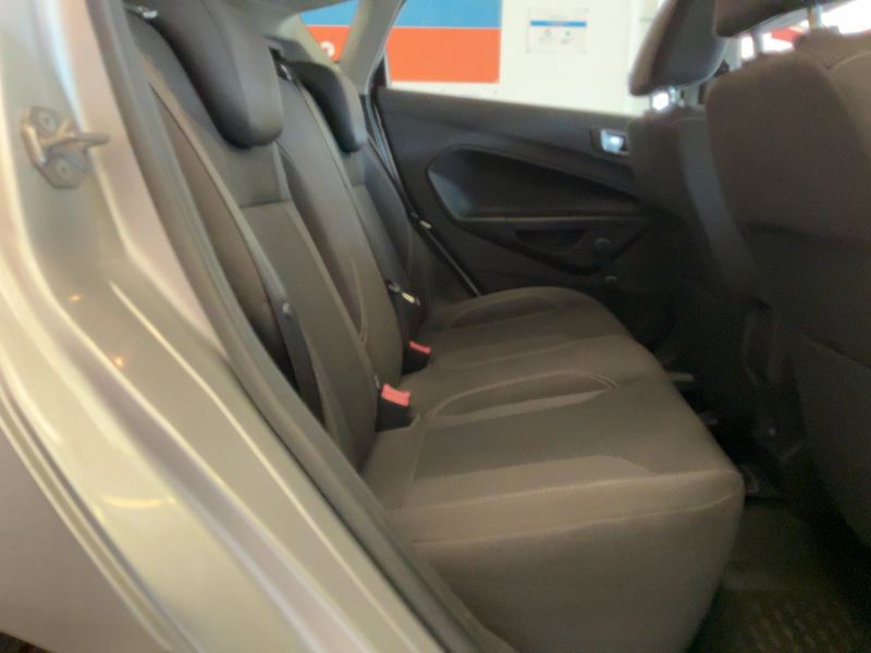 Ford Fiesta 1.5 TDCi Titanium — zdjęcie 14