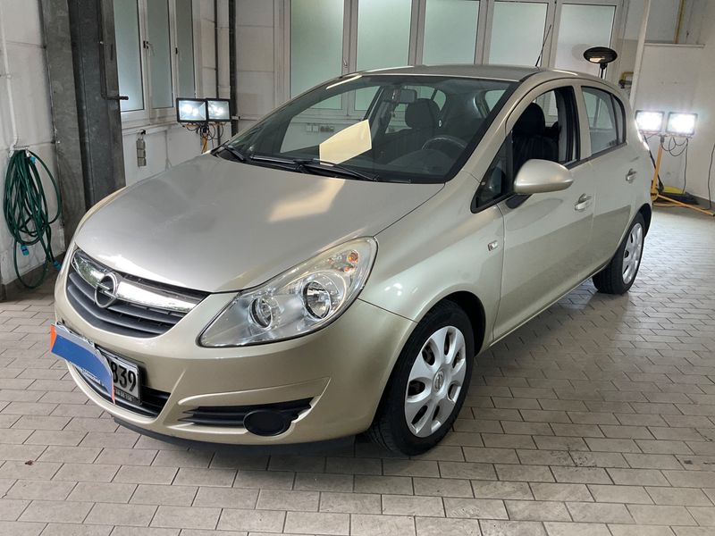 Opel Corsa 1.2 Edition — zdjęcie 1