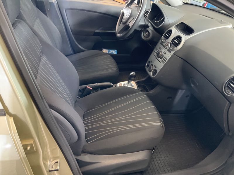 Opel Corsa 1.2 Edition — zdjęcie 3