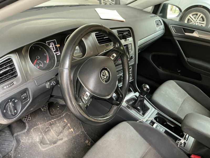 Volkswagen Golf VII 1.6 TDI Trendline BlueMotion Tech 2013 – снимка 26