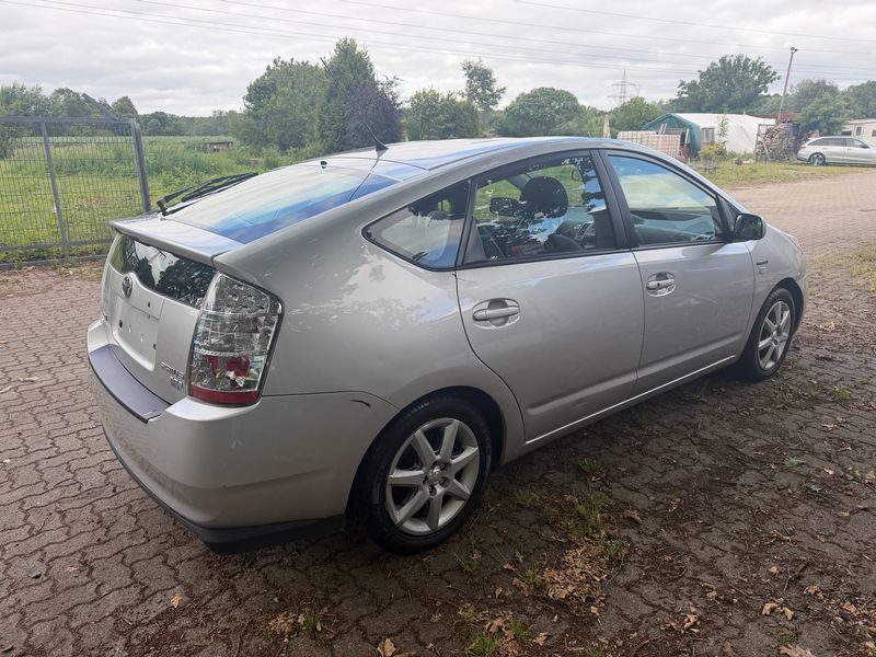 Toyota Prius 1.5 Sol — zdjęcie 5