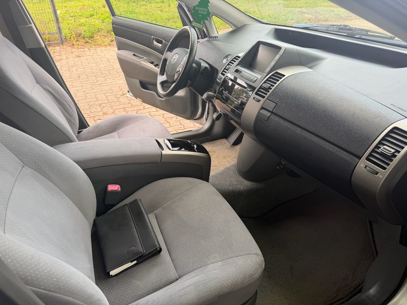 Toyota Prius 1.5 Sol — zdjęcie 10