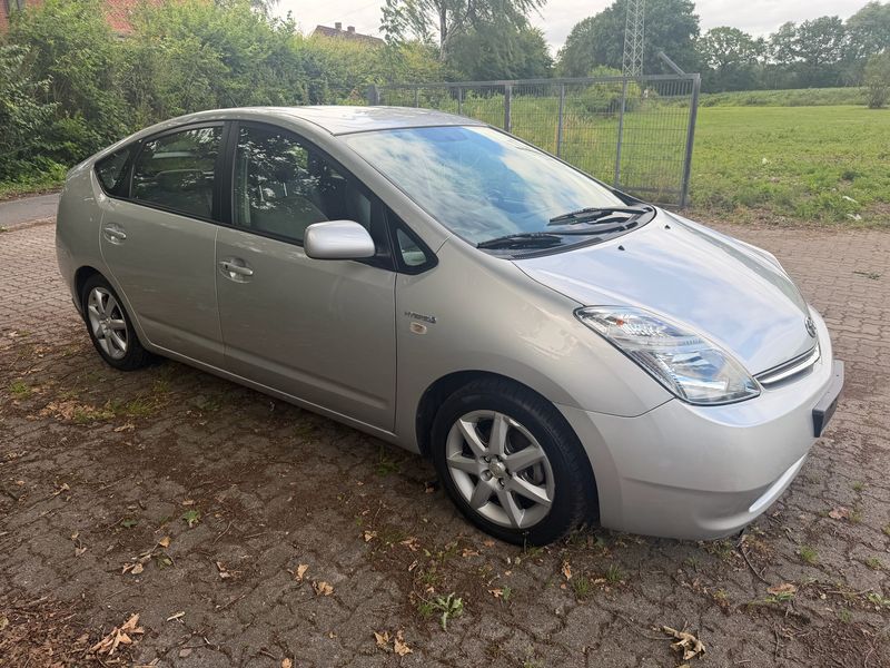 Toyota Prius 1.5 Sol — zdjęcie 6