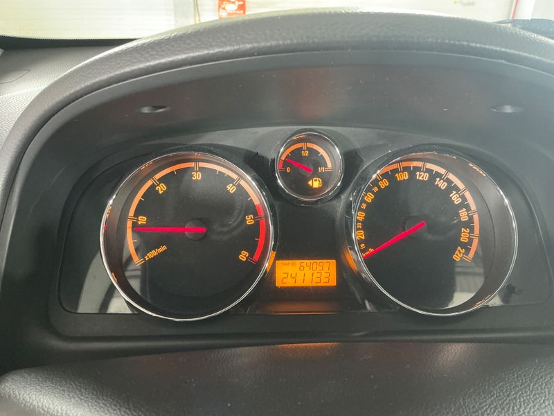 Opel Antara 2.0 CDTI Edition 4x4 — zdjęcie 4