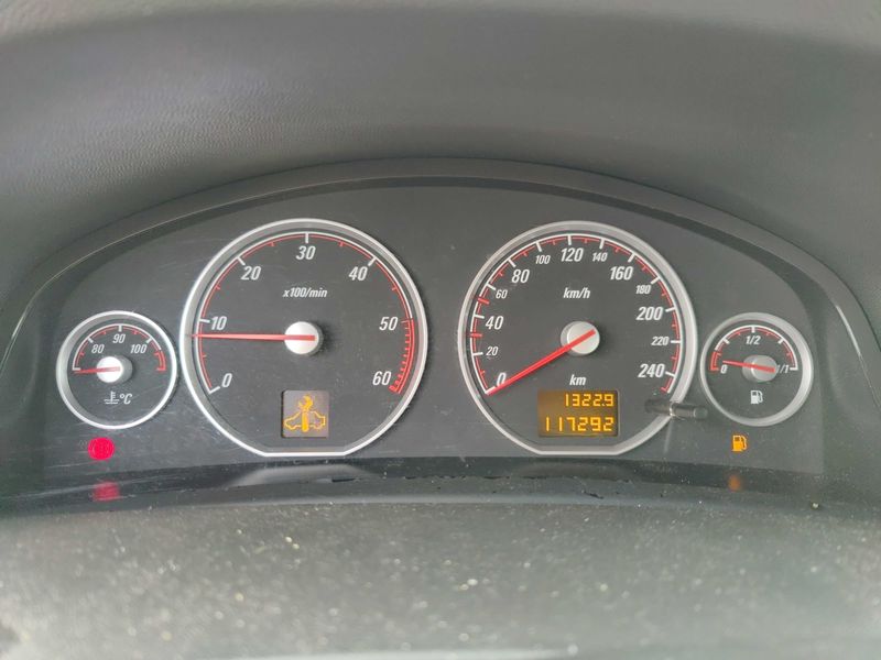 Opel Vectra 1.9 CDTI GTS — zdjęcie 12