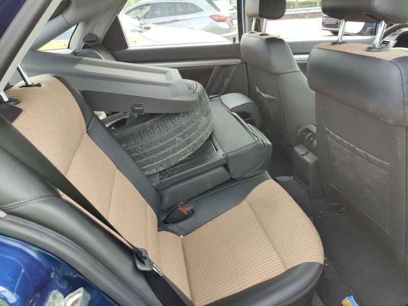 Opel Vectra 1.9 CDTI GTS — zdjęcie 13