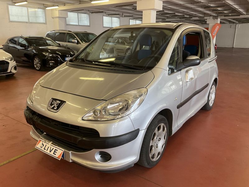 Peugeot 1007 1.4 Happy