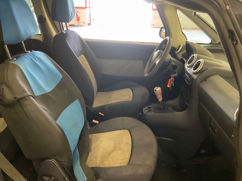 Peugeot 1007 1.4 Happy — zdjęcie 3