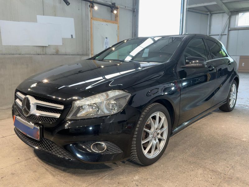 Mercedes-Benz A-Klasse A 200 BlueEfficiency Urban — zdjęcie 1