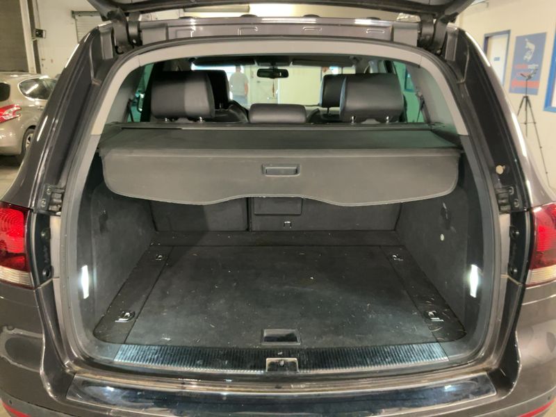 Volkswagen Touareg 3.0 V6 TDI — zdjęcie 10