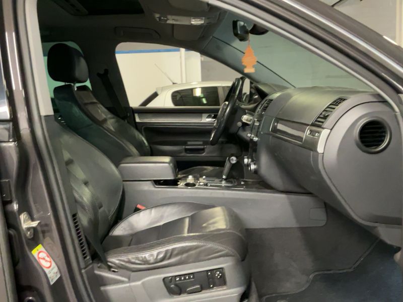 Volkswagen Touareg 3.0 V6 TDI — zdjęcie 11