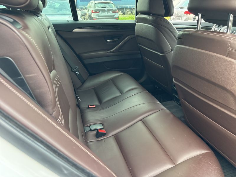 BMW 5er 535d xDrive — zdjęcie 14