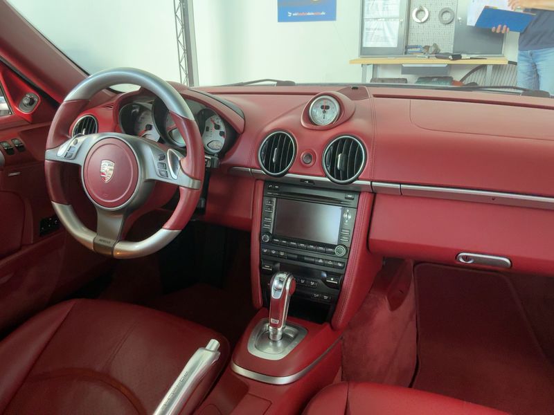 Porsche Cayman S — zdjęcie 12
