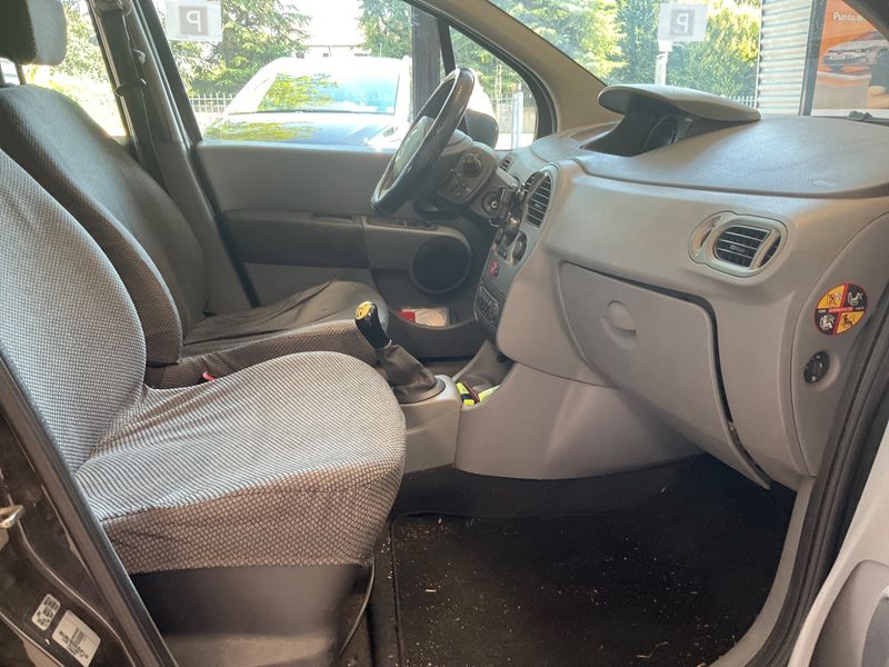 Renault Modus 1.5 dCi Saint Tropez — zdjęcie 3