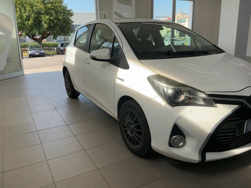 Toyota Yaris 1.5 Hybrid Active 2017 – снимка 12