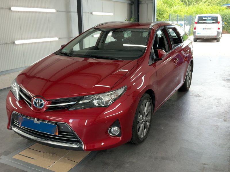 Toyota Auris Touring Sports 1.8 Hybrid Executive