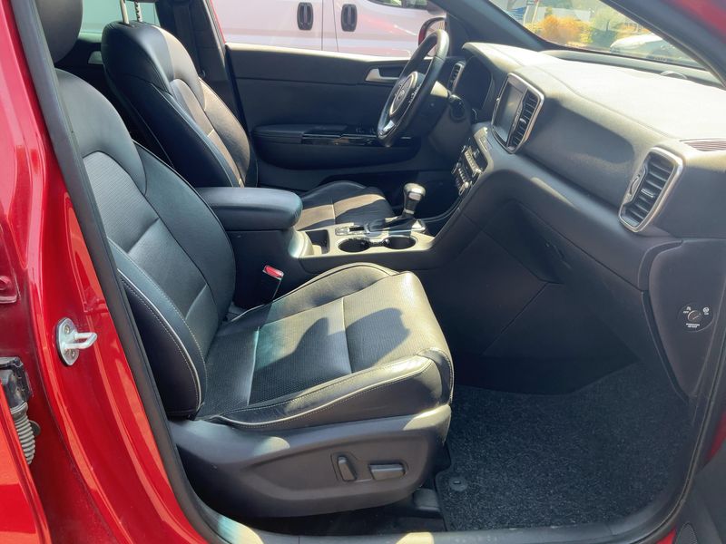Kia Sportage 1.7 CRDi GT Line Pack Premium 2WD — zdjęcie 11
