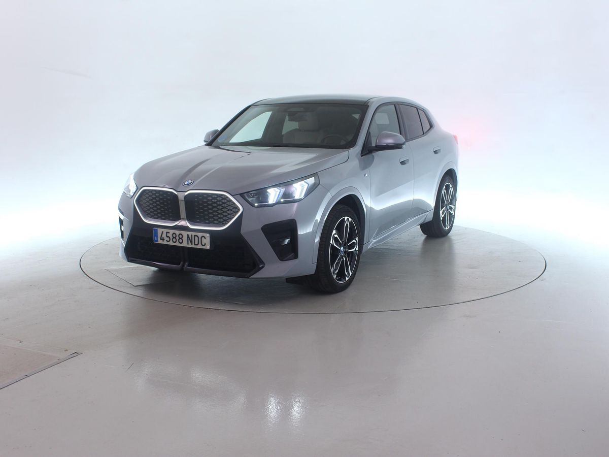 BMW iX2 2025