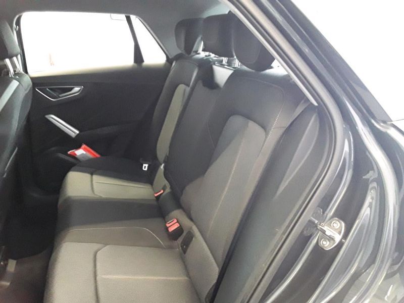 Audi Q2 30 TFSI advanced — zdjęcie 13