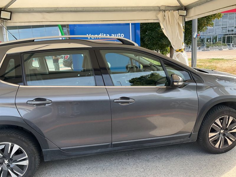 Peugeot 2008 1.6 Blue-HDi Allure 2017 – снимка 10