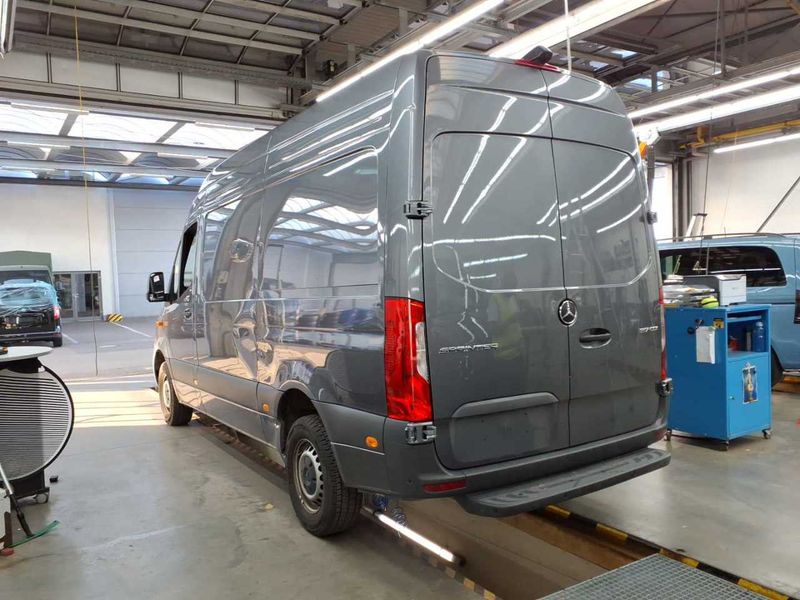Mercedes-Benz Sprinter 317 CDI RWD PRO L2 — zdjęcie 2
