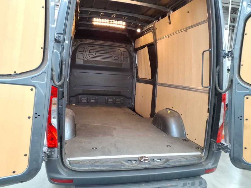 Mercedes-Benz Sprinter 317 CDI RWD PRO L2 — zdjęcie 5