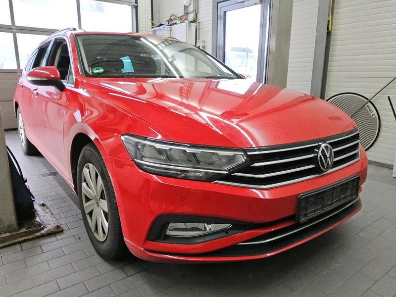 Volkswagen Passat 2.0 TDI Business — zdjęcie 13