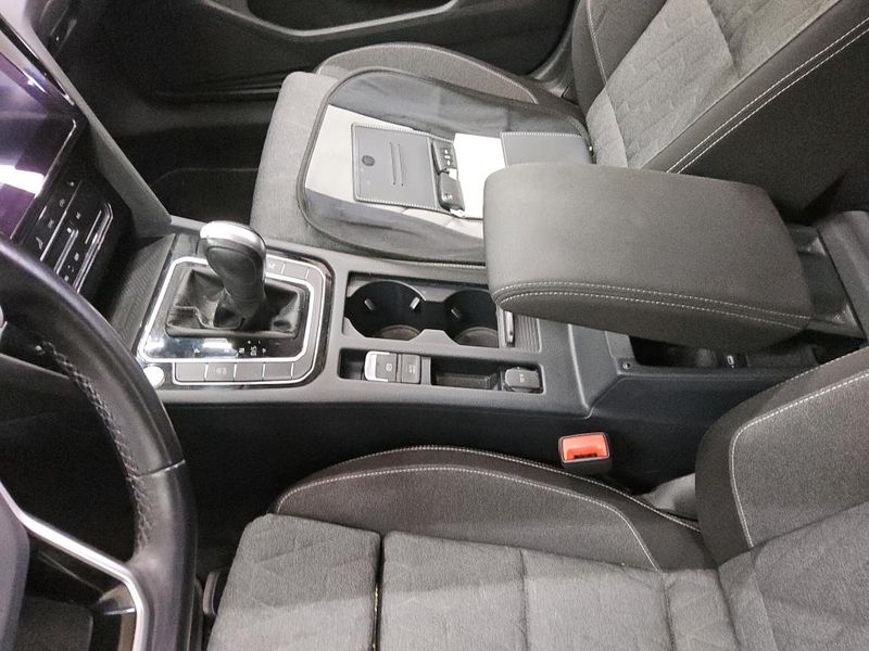 Volkswagen Passat 2.0 TDI Business — zdjęcie 22