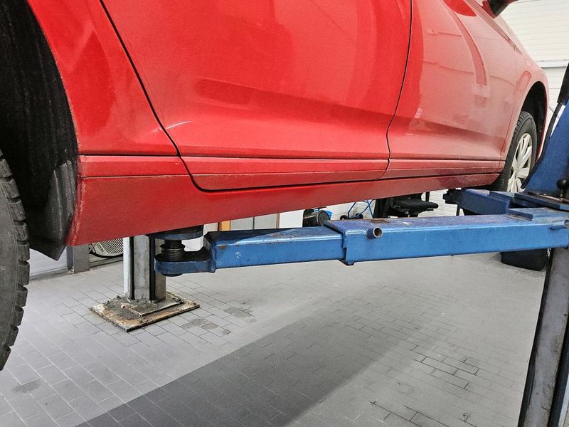 Volkswagen Passat 2.0 TDI Business — zdjęcie 24