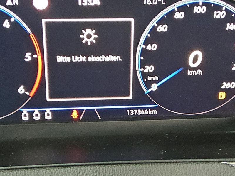 Volkswagen Passat 2.0 TDI Business — zdjęcie 17