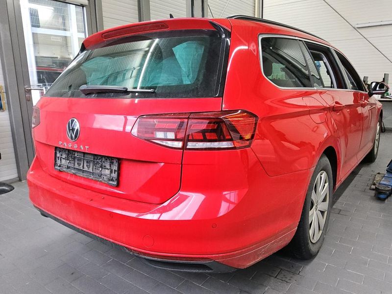 Volkswagen Passat 2.0 TDI Business — zdjęcie 15