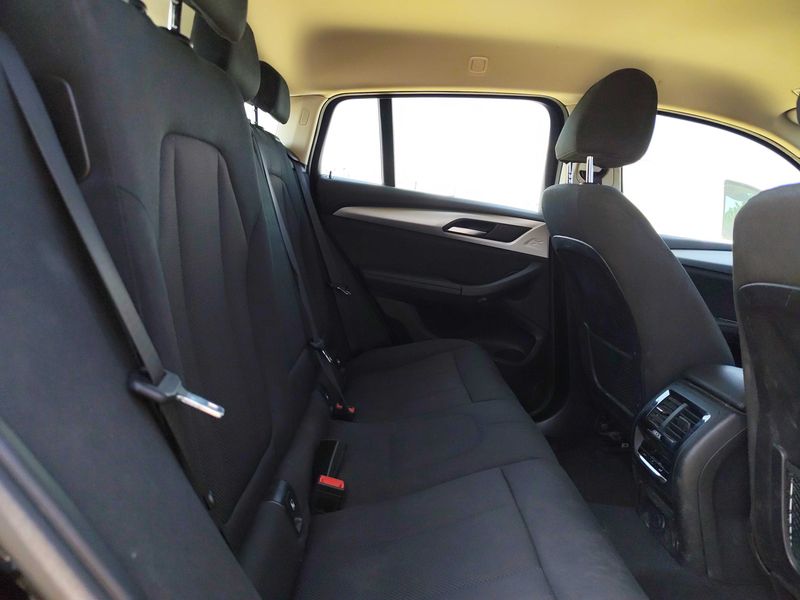 BMW X4 xDrive 20d — zdjęcie 14