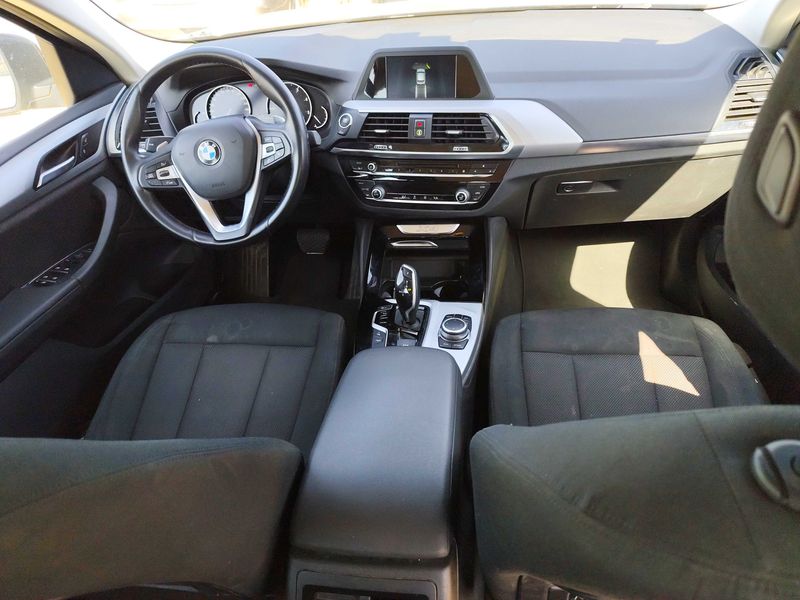 BMW X4 xDrive 20d — zdjęcie 11