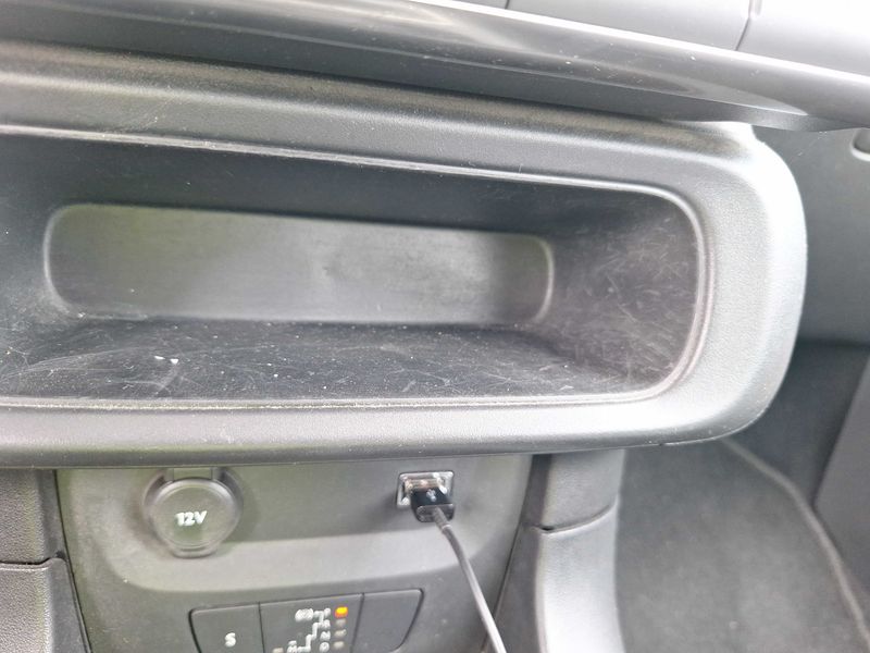Citroen C3 1.2 PureTech Shine 2020 – снимка 33