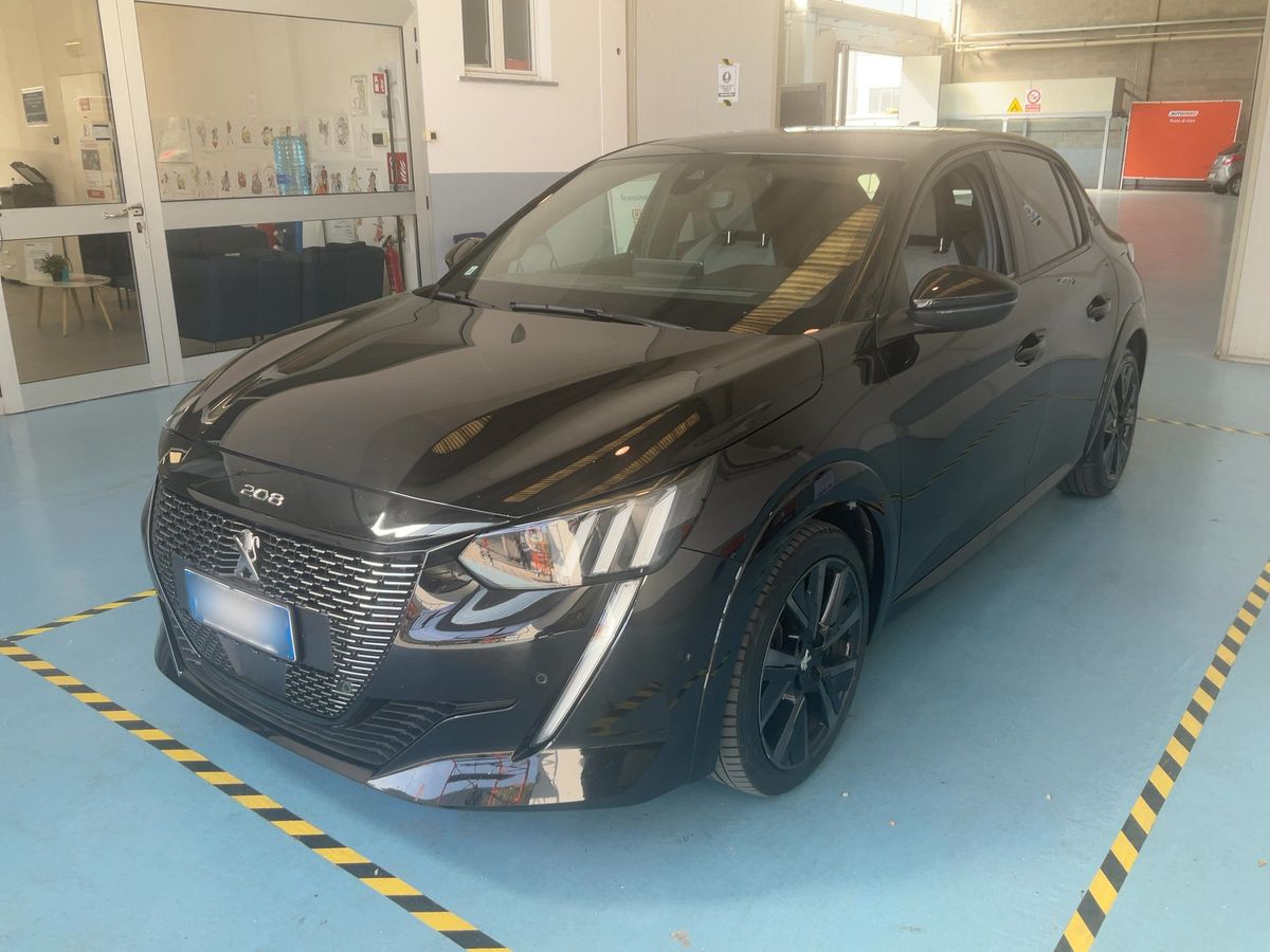 Peugeot 208 2021
